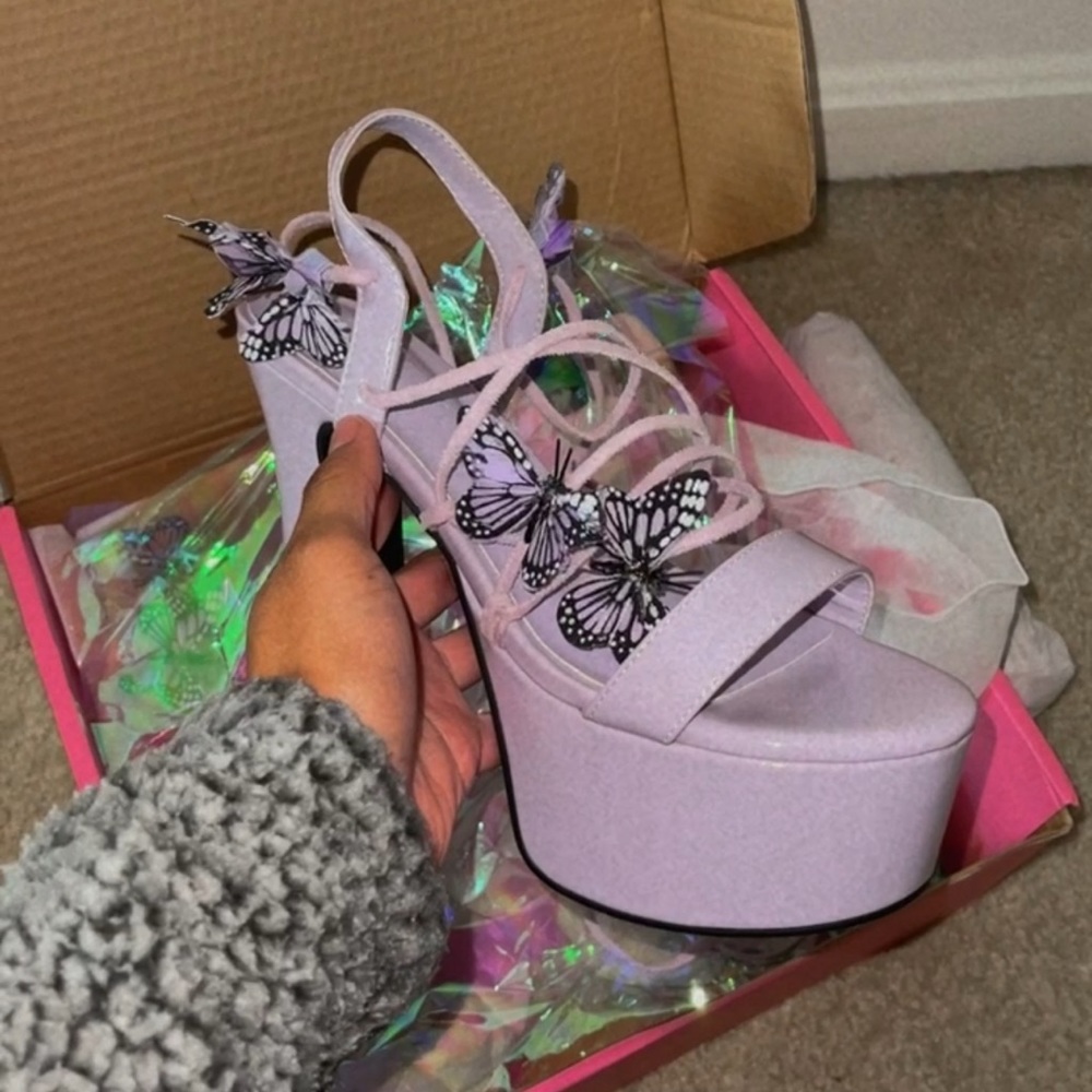 Sugar thrillz pixie queen heels